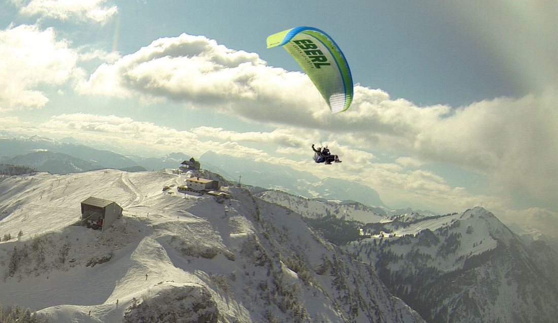 winter gipfel mit eberl schirm