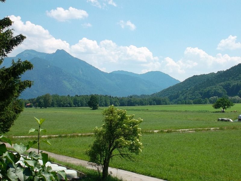 Blick vom Balkon in die Berge