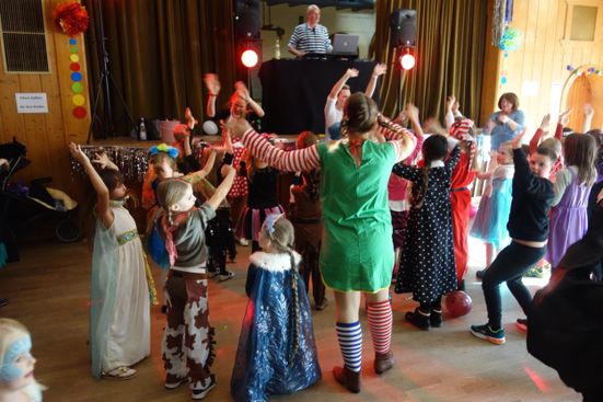 1702493723_kinderfasching2