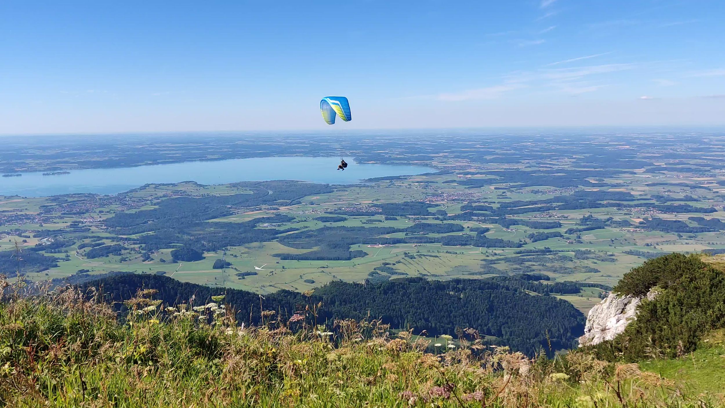 Flugaufnahmen Chiemsee Blick super_Moment (1)