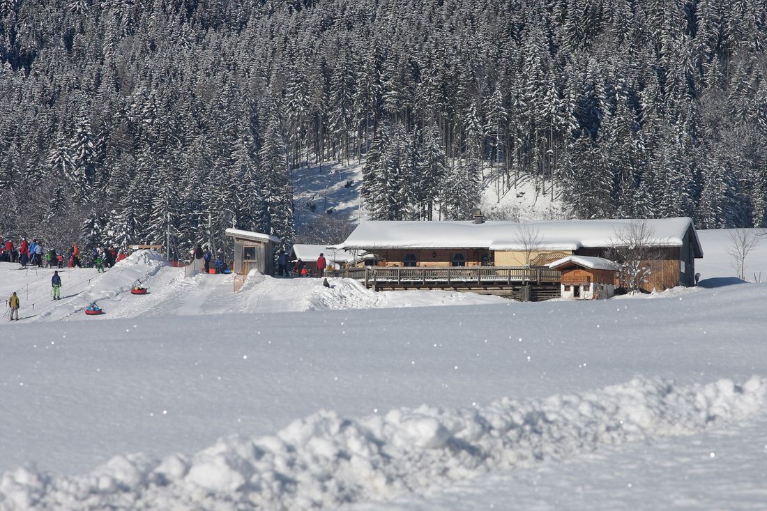 inzell-winter-reifenrutschen-kesselalm_1_1