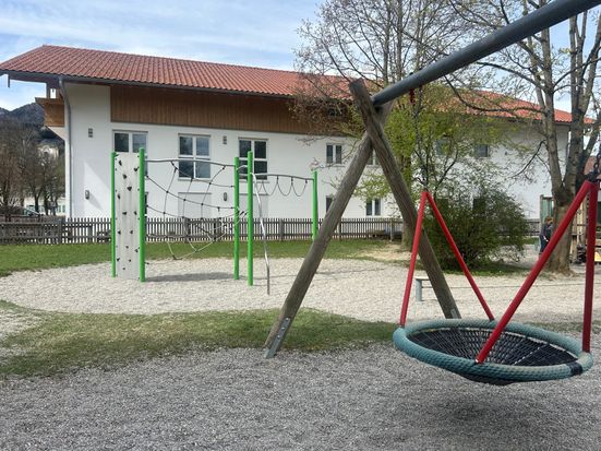 Spielplatz am Birkenweg gegenüber der Grassauer Schule